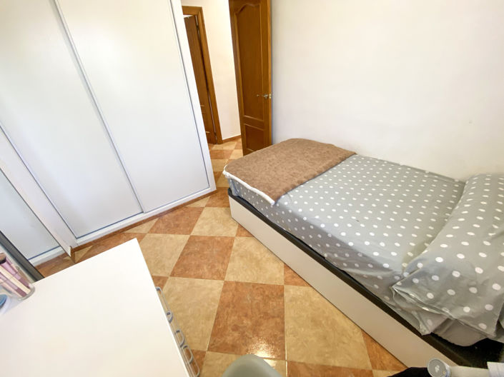 Image No.32-5 Bed Property for sale