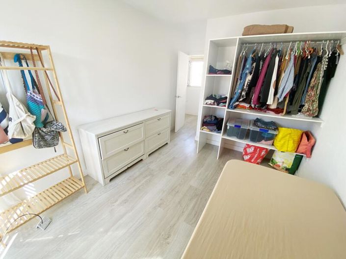 Image No.11-2 Bed Property for sale