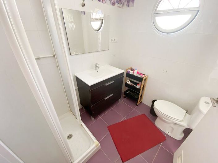 Image No.14-2 Bed Property for sale