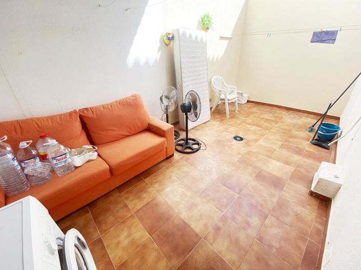 Image No.21-2 Bed Property for sale