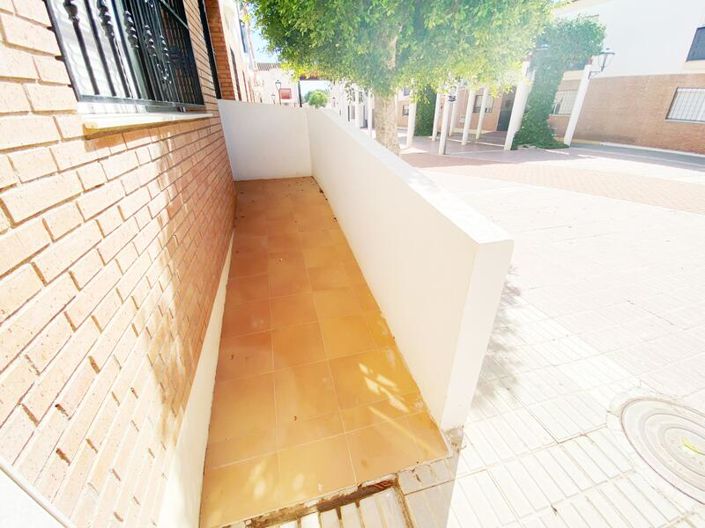 Image No.24-2 Bed Property for sale