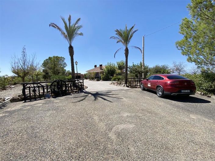 Image No.5-2 Bed Villa for sale