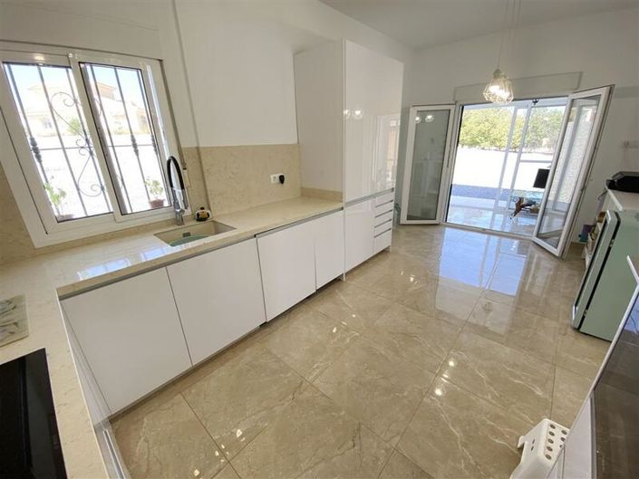 Image No.18-Villa de 4 chambres à vendre à Albox