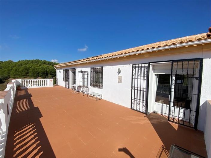 Image No.25-4 Bed Villa for sale