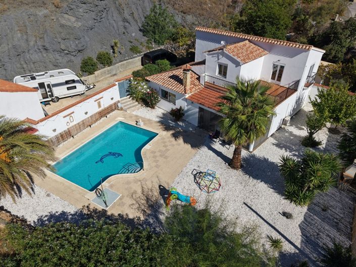 Image No.3-4 Bed Villa for sale