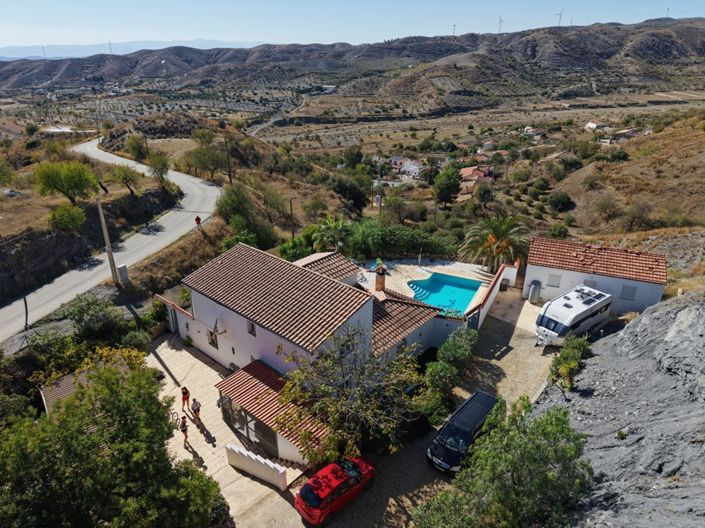Image No.4-4 Bed Villa for sale