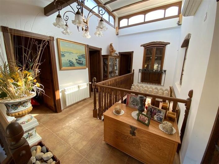 Image No.12-4 Bed Villa for sale