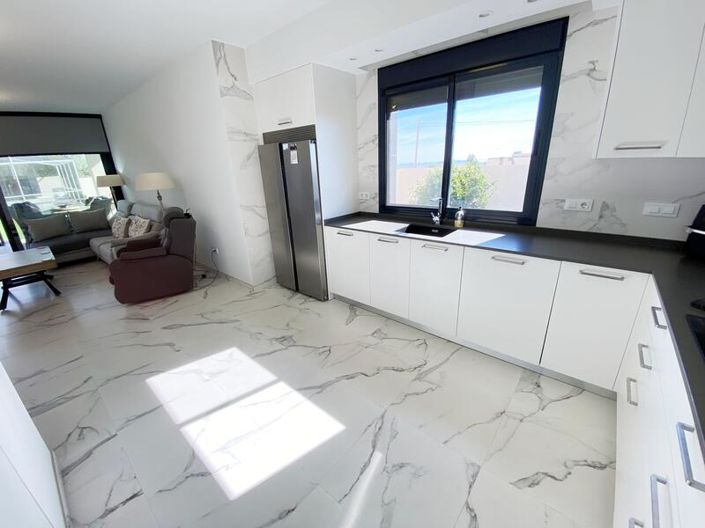 Image No.17-3 Bed Villa for sale