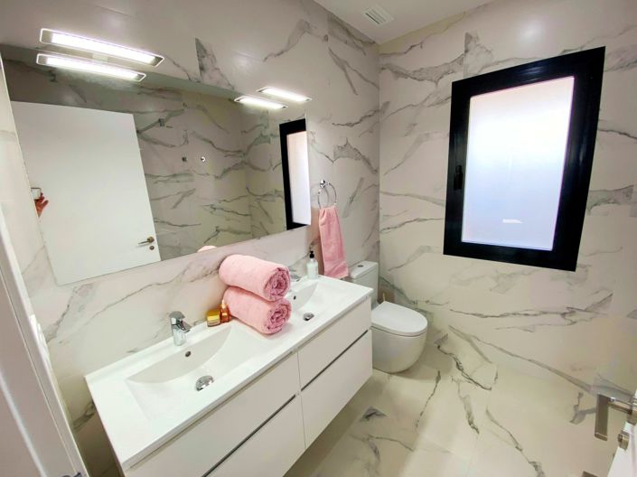 Image No.18-3 Bed Villa for sale