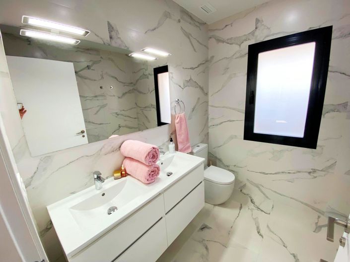 Image No.28-3 Bed Villa for sale