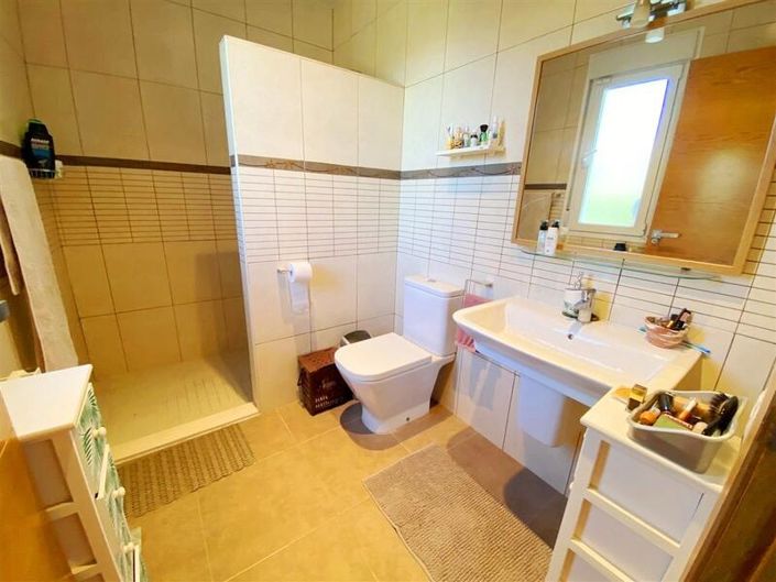 Image No.17-3 Bed Villa for sale