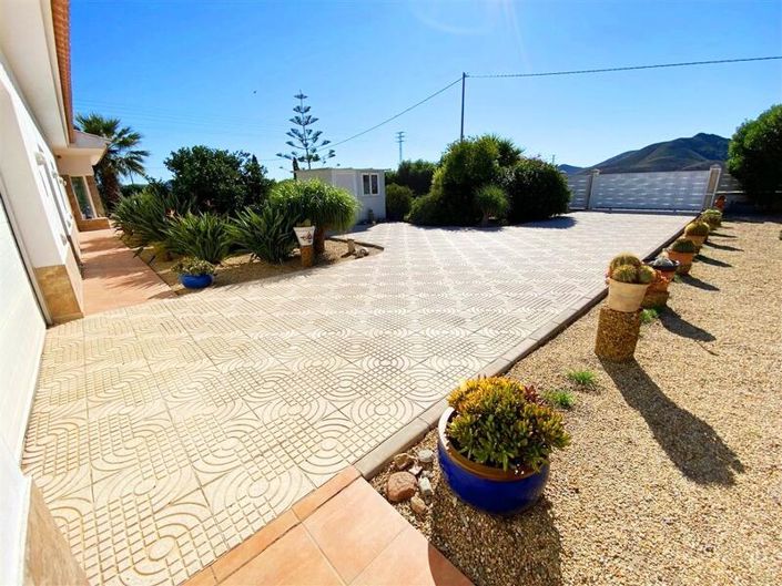 Image No.33-3 Bed Villa for sale