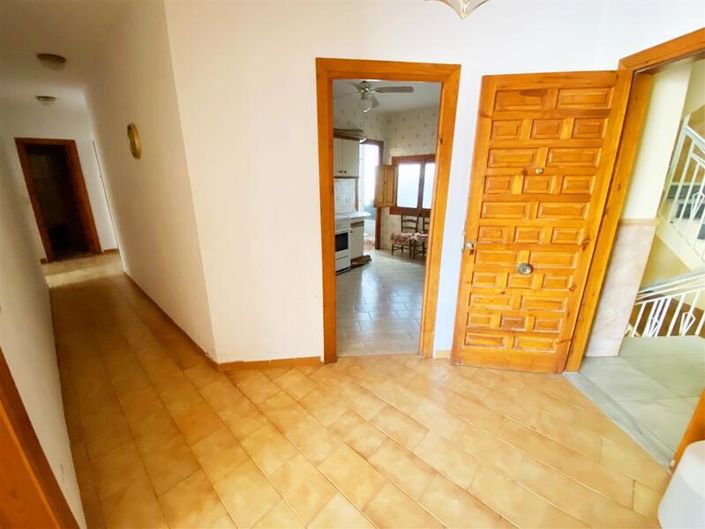 Image No.16-4 Bed Apartment for sale