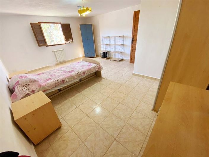 Image No.30-4 Bed Property for sale