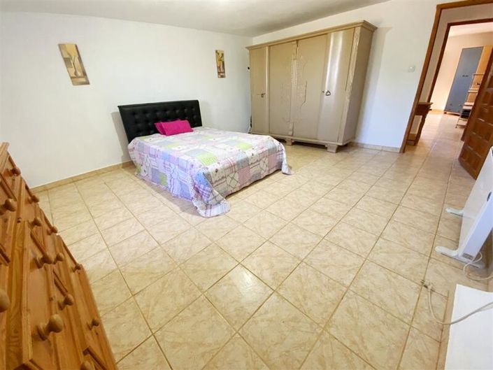 Image No.34-4 Bed Property for sale