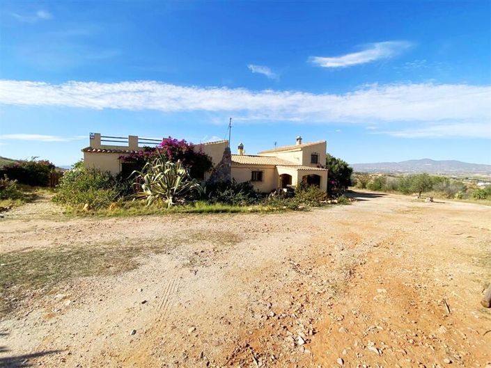 Image No.36-4 Bed Property for sale