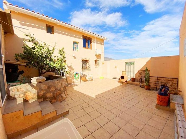 Image No.3-6 Bed Property for sale