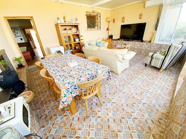 Image No.7-6 Bed Property for sale