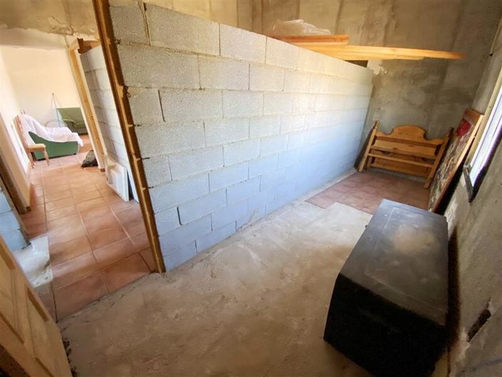 Image No.19-3 Bed Property for sale