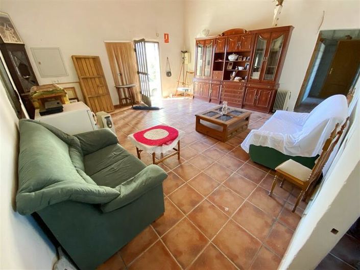 Image No.33-3 Bed Property for sale