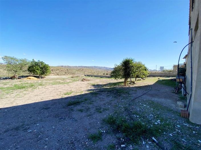 Image No.34-3 Bed Property for sale