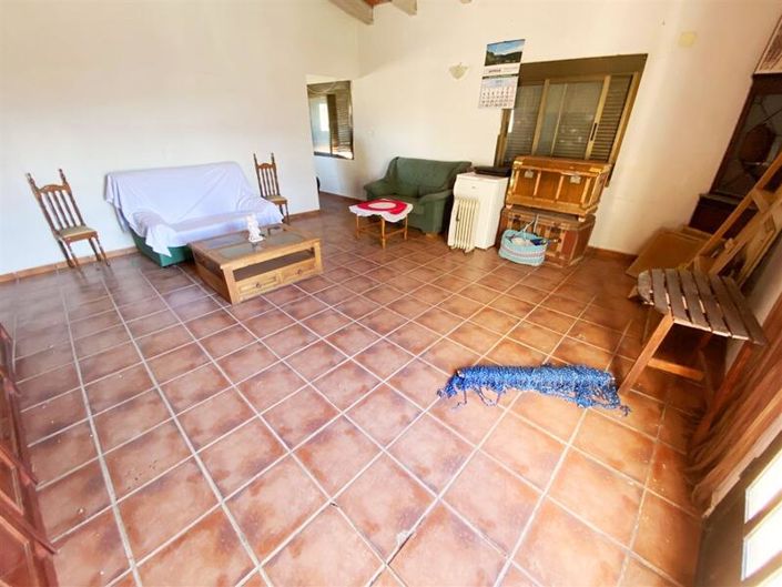 Image No.8-3 Bed Property for sale