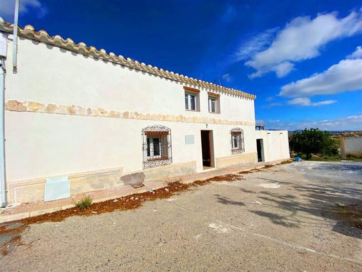 Image No.1-3 Bed Property for sale