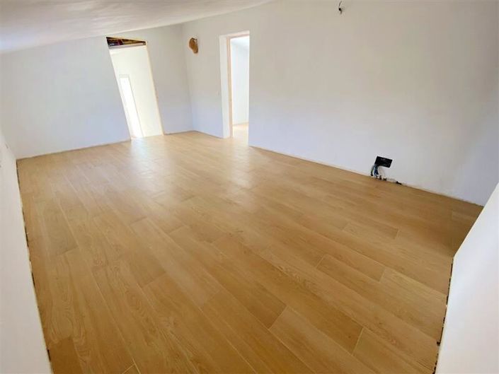 Image No.13-3 Bed Property for sale