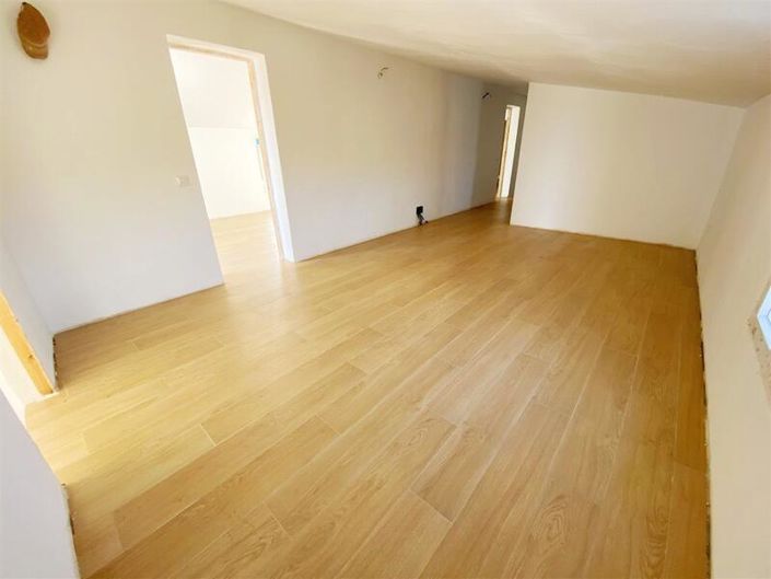 Image No.14-3 Bed Property for sale