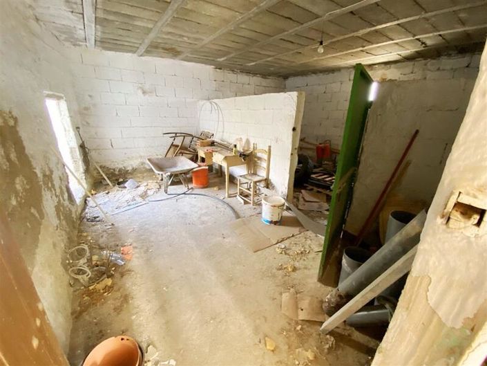 Image No.25-3 Bed Property for sale