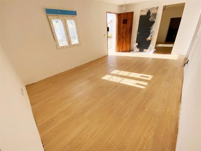 Image No.4-3 Bed Property for sale