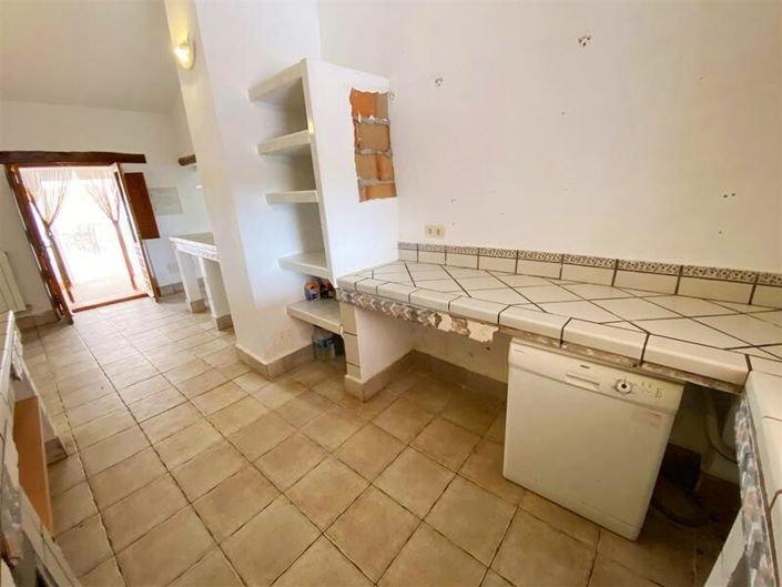 Image No.14-5 Bed Property for sale