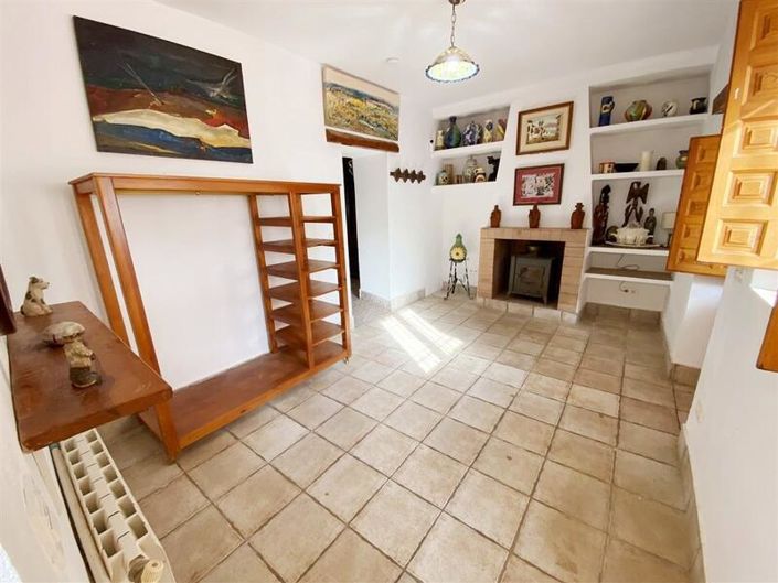 Image No.18-5 Bed Property for sale