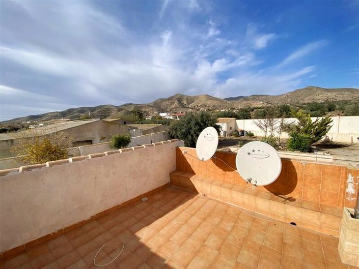 Image No.6-5 Bed Property for sale