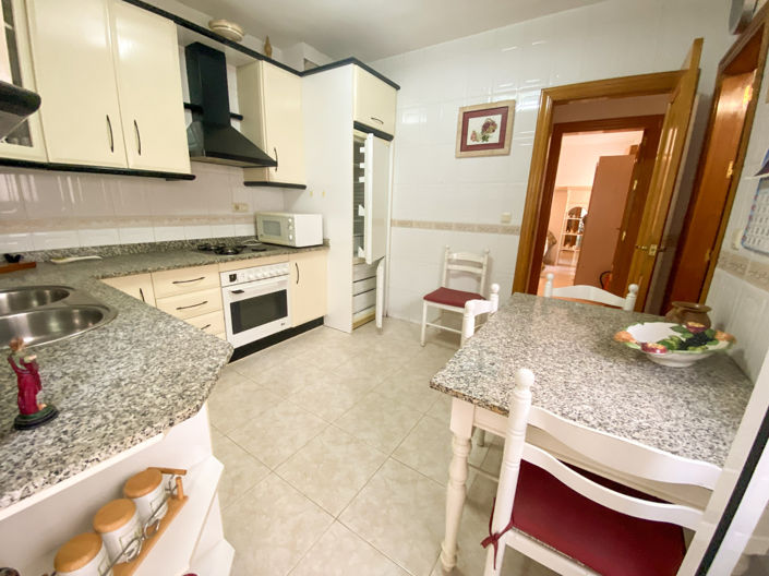 Image No.12-4 Bed Apartment for sale