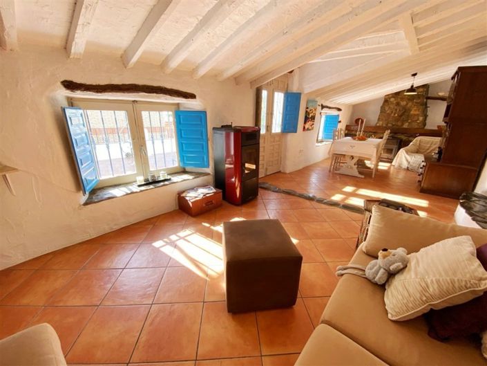 Image No.11-3 Bed Property for sale