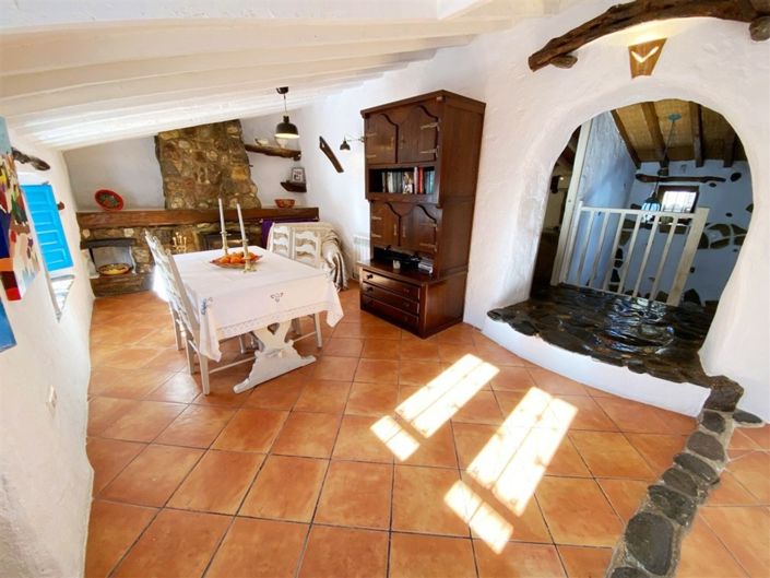 Image No.13-3 Bed Property for sale