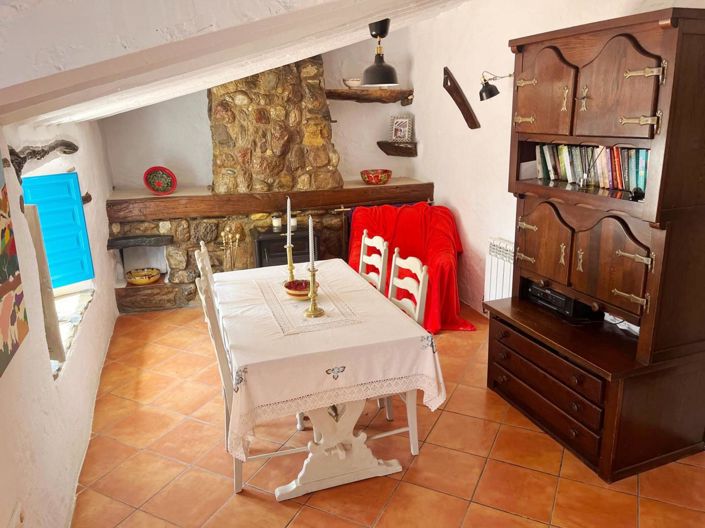 Image No.16-3 Bed Property for sale