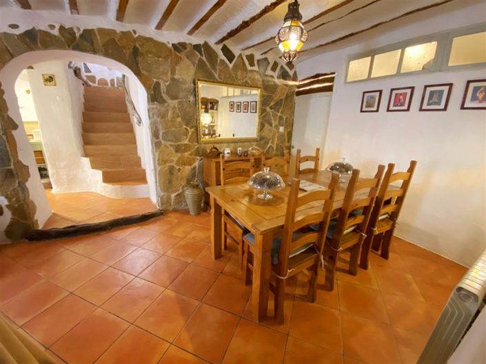 Image No.22-3 Bed Property for sale