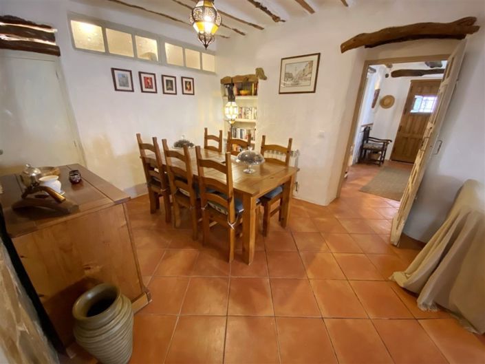 Image No.24-3 Bed Property for sale