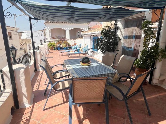 Image No.3-3 Bed Property for sale