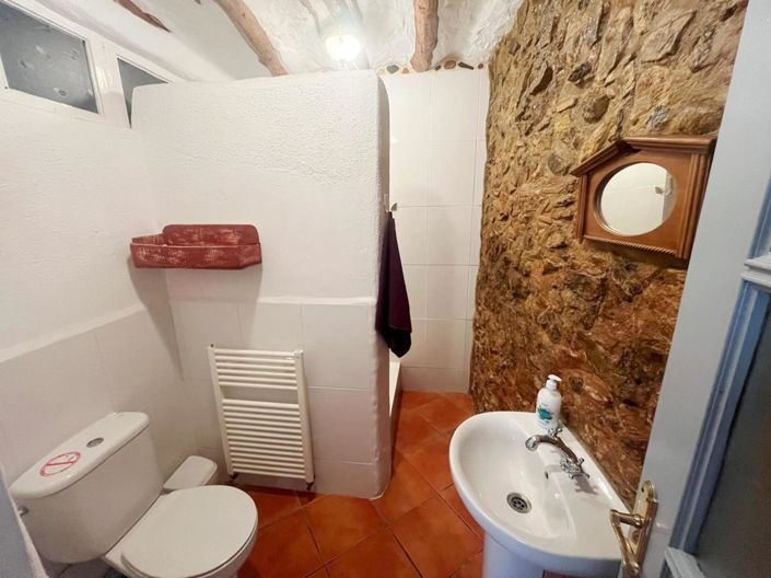 Image No.30-3 Bed Property for sale