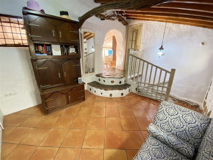 Image No.30-3 Bed Property for sale