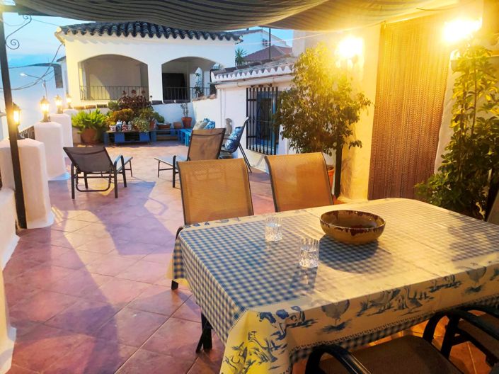 Image No.49-3 Bed Property for sale
