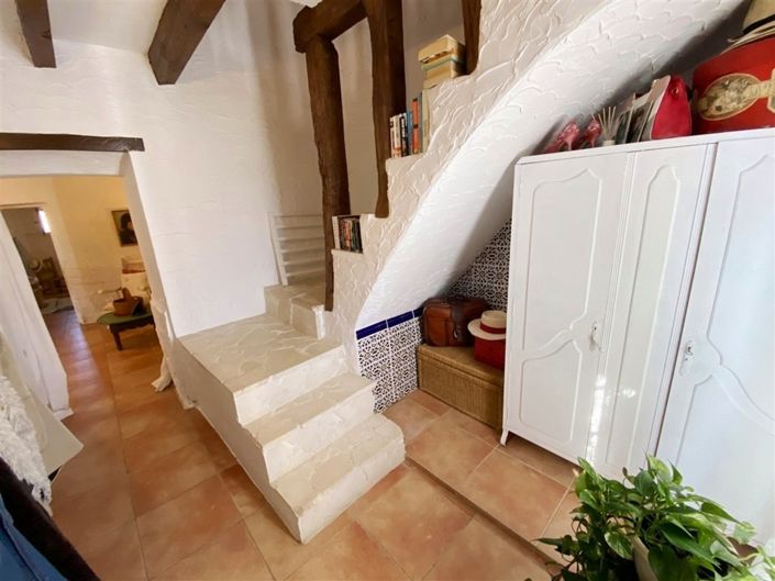 Image No.31-6 Bed Property for sale