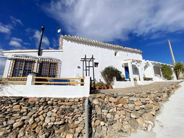 Image No.4-6 Bed Property for sale