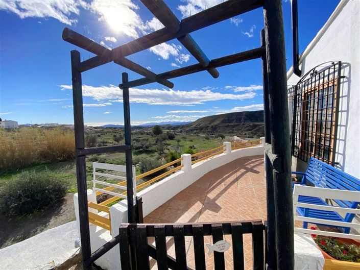 Image No.51-6 Bed Property for sale