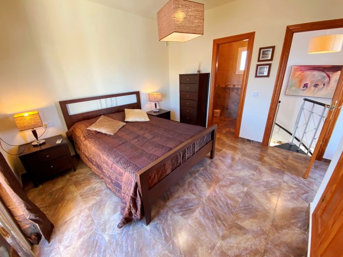 Image No.25-3 Bed Villa for sale