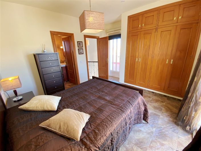 Image No.26-3 Bed Villa for sale