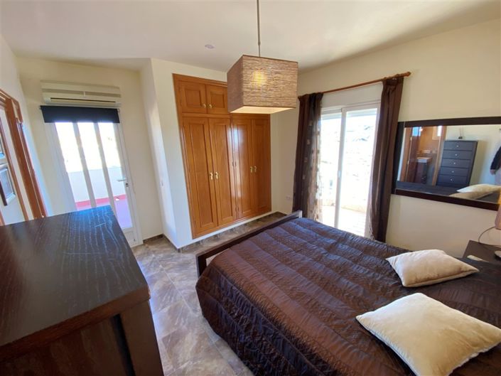 Image No.27-3 Bed Villa for sale